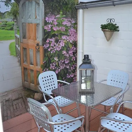 Sariks Place *